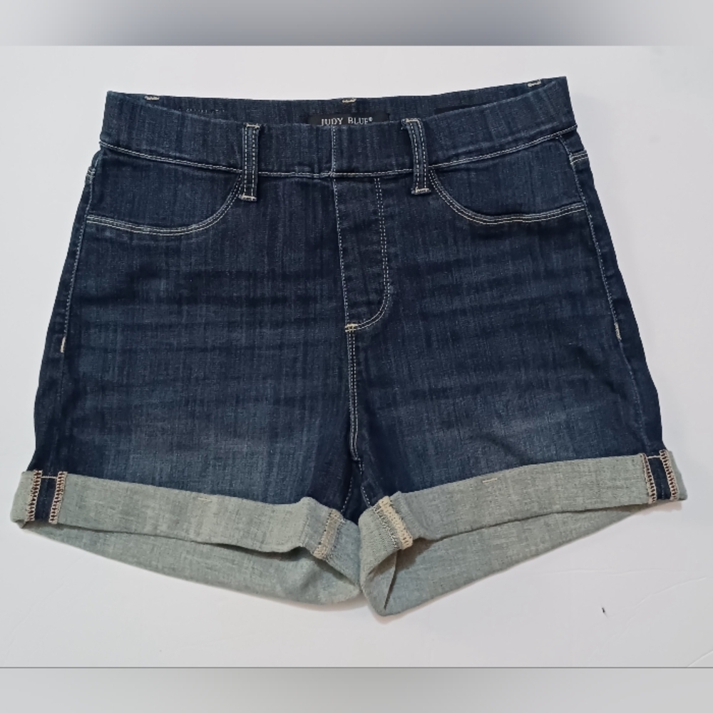 Judy Blue Pull On Cuffed Shorts Womens Medium